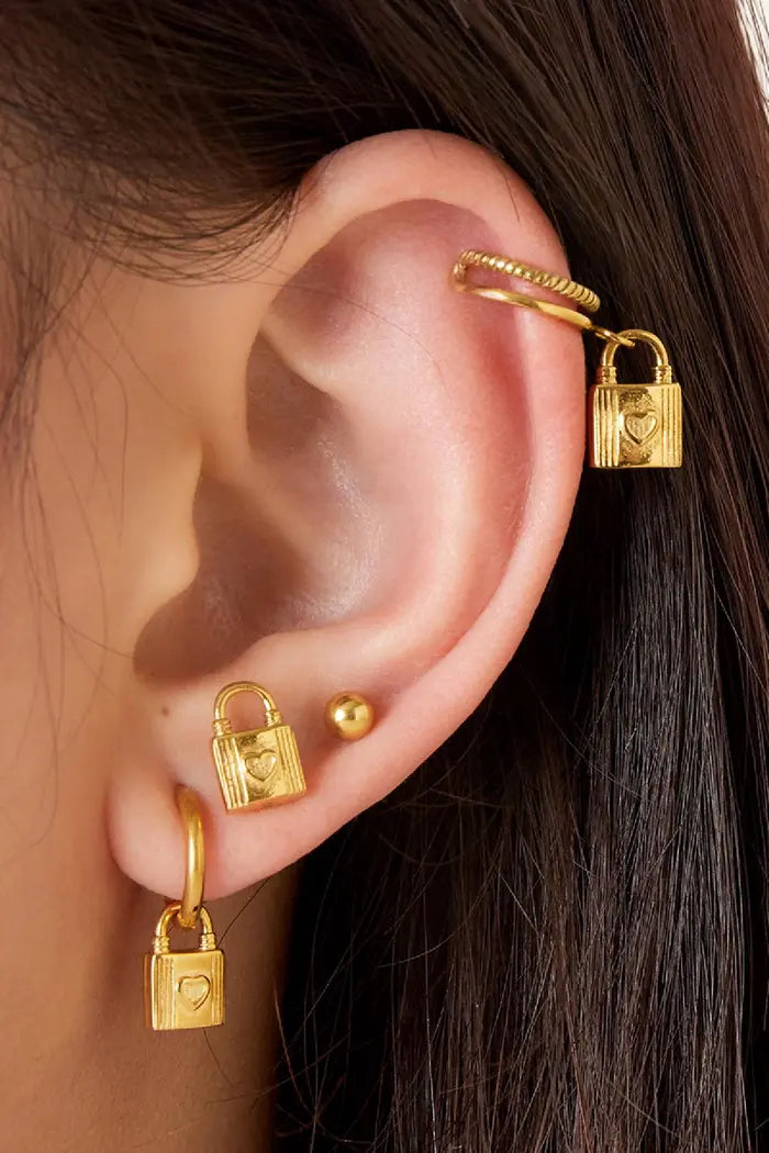 Lock earcuff